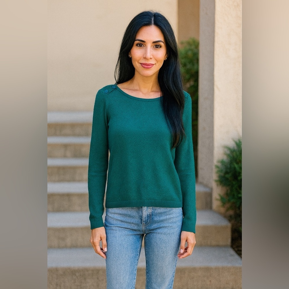 Ann Taylor LOFT Knit Sweater Size Small Green Long Sleeve Shoulder Button Detail